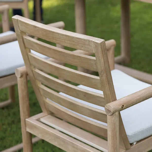 Conjunto de Mesa y Sillones de Madera de Eucalipto GREEN